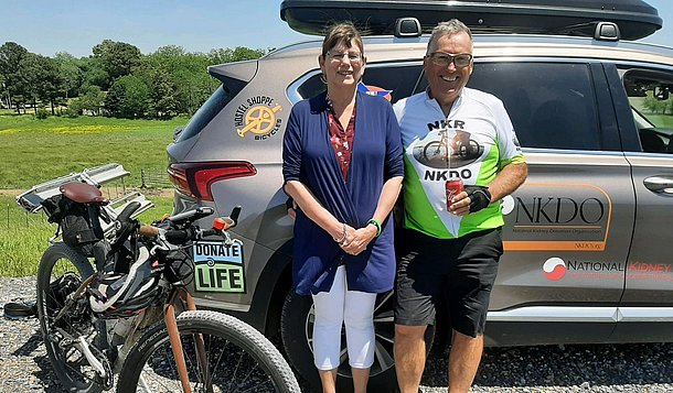 Learn how Mark and Lynn Scotch both became living kidney donors and got started on their paths to advocacy.