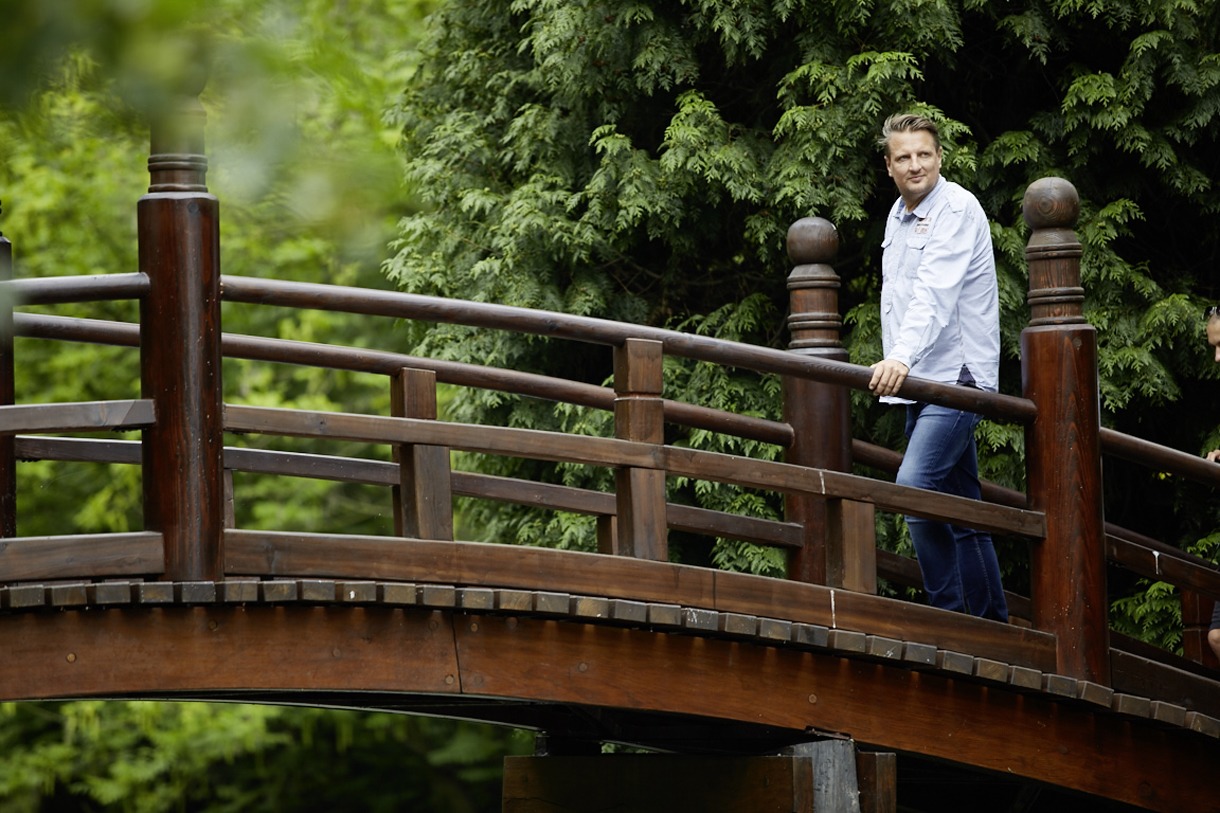 Tomasz, Peritoneal dialysis from Poland, on a bridge